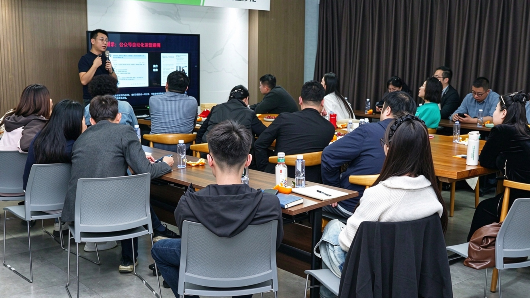 老板学AI，不只是学几个工具，更要学会怎么让AI进入工作