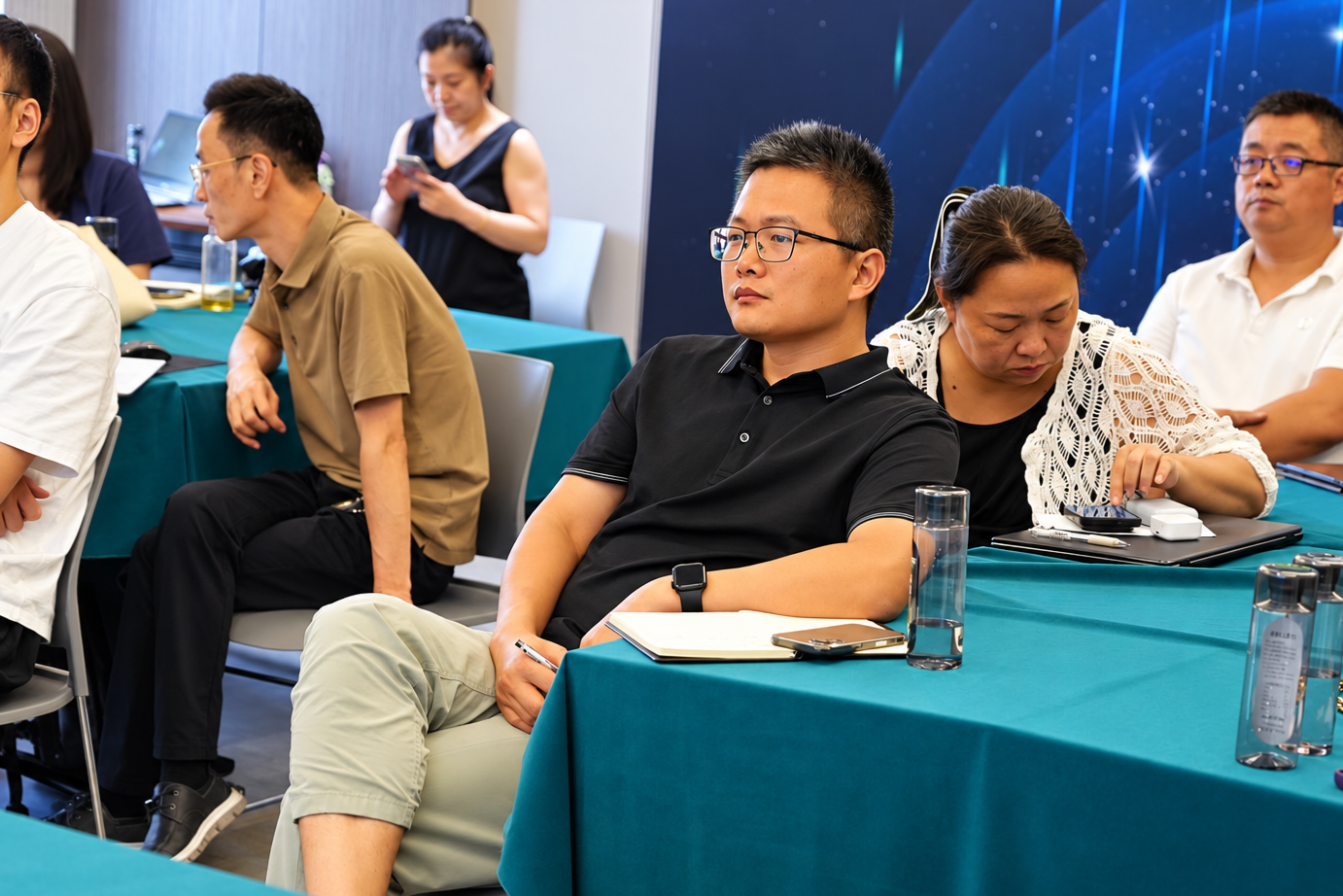 AI搜索和传统搜索有什么不同?从用户提问到生成答案的过程